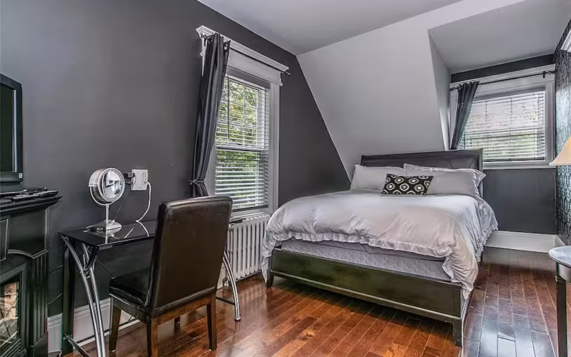 smaller-bedroom
